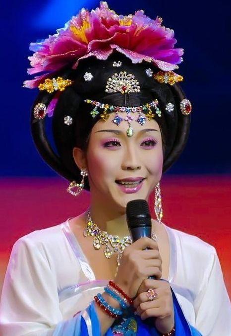 小尼爆料李玉刚视频大全,李玉刚经典视频大盘点